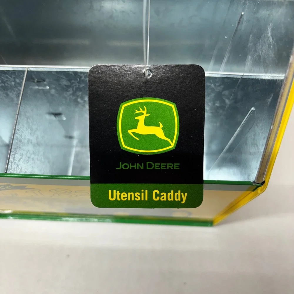 New John Deere Utensil Caddy Salt and Pepper Shaker Set Green Yellow Metal‎